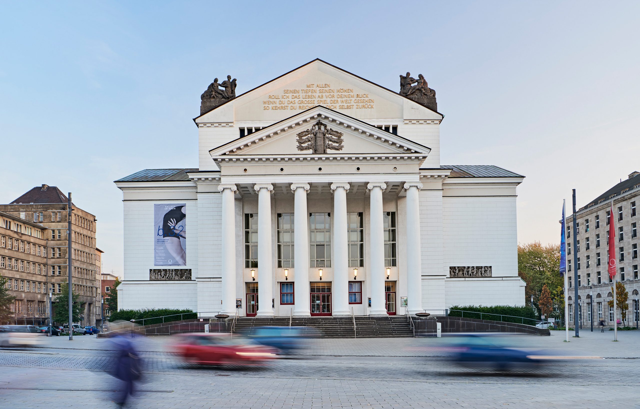 Theater Duisburg (Außenansicht)
